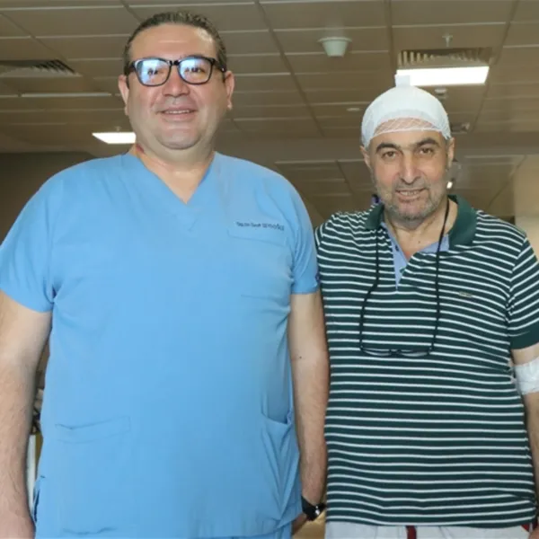 14 yıllık titreme ve yürüyüş bozukluğundan beyin piliyle kurtuldu