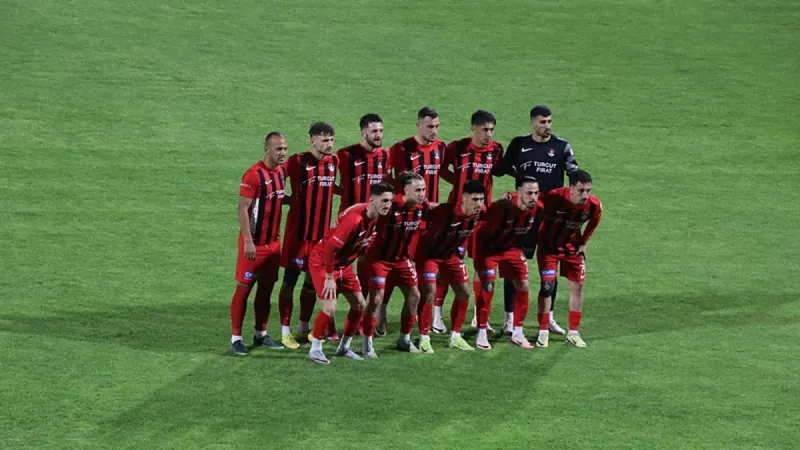 2’nci Lig Play-Off yarı final maçında Vanspor, Elazığ Spor'u 4-1 yendi