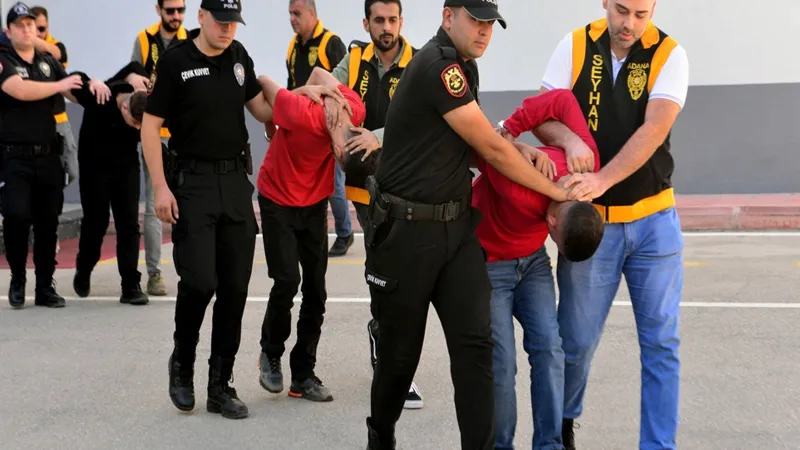 50 Milyonluk Haraç Şoku! İş Yerini Kurşunladılar!