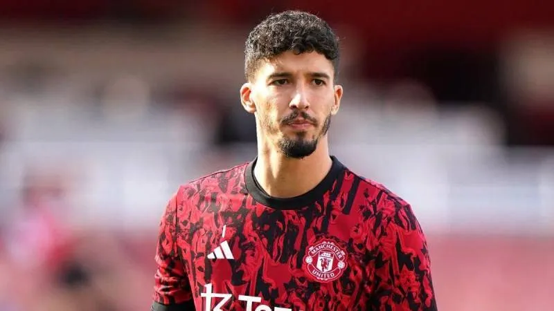 Altay Bayındır'dan Flaş Performans! İngiliz Basını Şaşkın