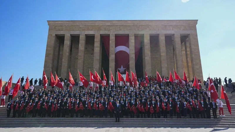 Ankara'da 19 Mayıs coşkusu! 81 ilden gençler Anıtkabir'de