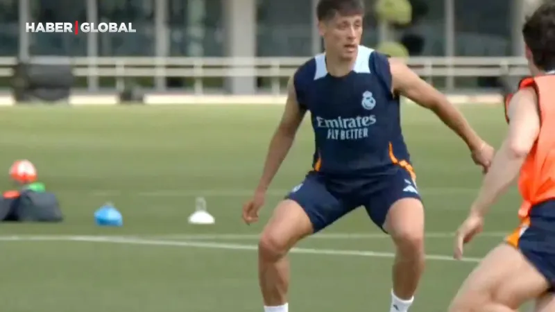 Arda Güler kolsuz antrenman kombiniyle dikkat çekti!