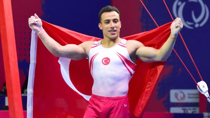Adem Asil'den Altın Madalya Sonrası Açıklama: Sırrı Ne?
