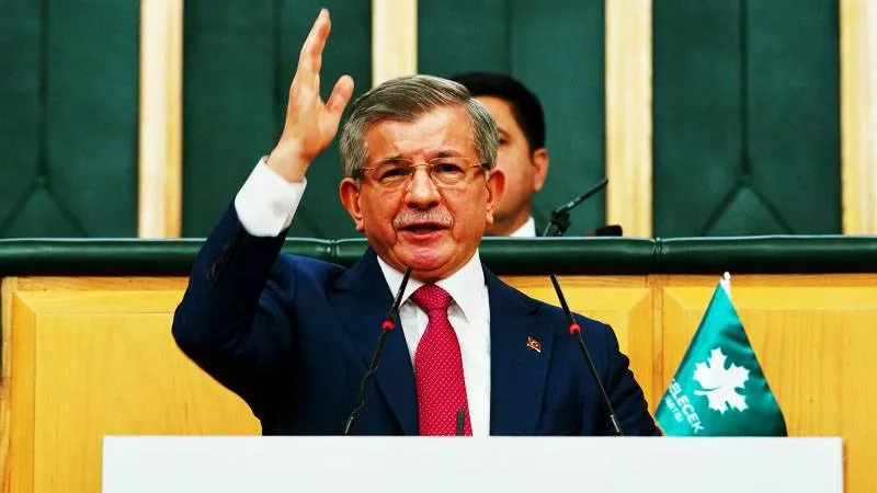 Bahçeli'nin "Cumhurbaşkanı'nın Kürt ve Alevi yardımcıları olsun" dediği iddia edilmişti; Davutoğlu'ndan tepki geldi: Çok tehlikeli