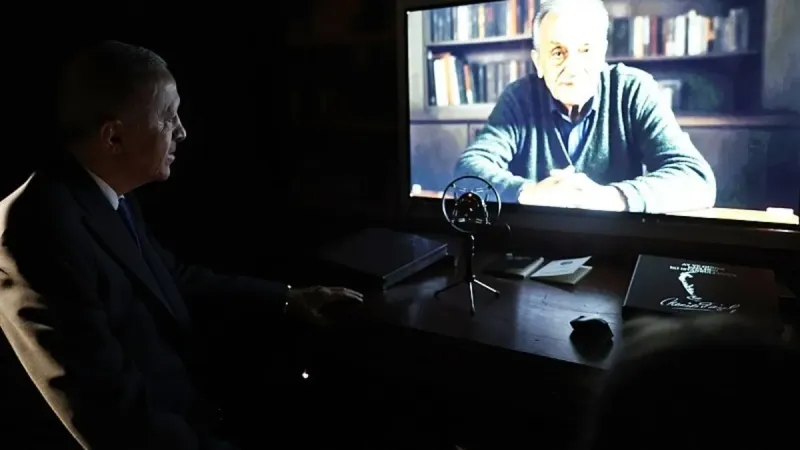 Başkan Erdoğan yapay zeka aracılığıyla Necip Fazıl Kısakürek'le sohbet etti! Ayasofya hasbihali...