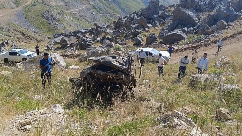 Batman'da Feci Kaza: Bilirkişi Heyetini Taşıyan Araç Uçuruma Yuvarlandı!