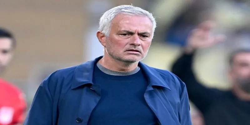 Mourinho'nun Yeni Adresi Şaşırttı! Fenerbahçe'den Ayrıldı mı?