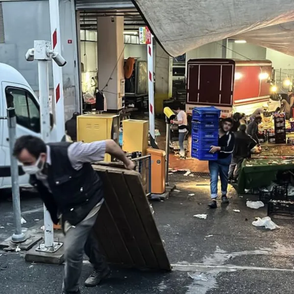 Bayrampaşa'da esnaf ve vatandaşlar biber gazından etkilendi