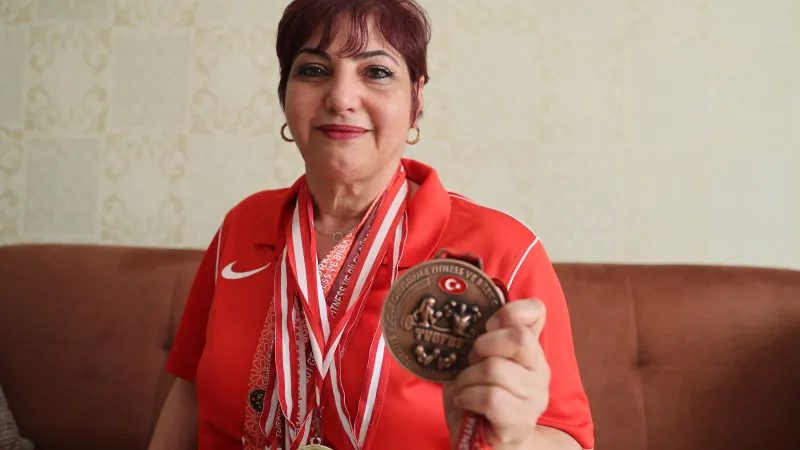 Bedensel engelli milli bilek güreşçi Gülçin Savun, dünya şampiyonasına hazırlanıyor