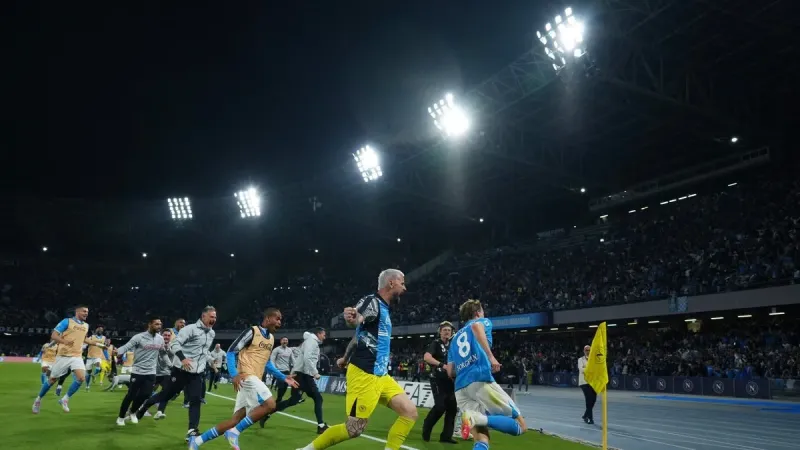 Napoli Şampiyon! Cagliari'yi Devirdi, İtalya'yı Salladı!