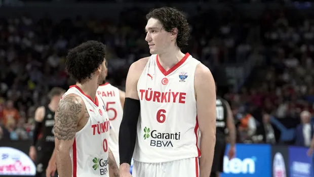 Cedi Osman'dan Şok Sözler! 12 Dev Adam Efsanesi Geri Döndü Mü?
