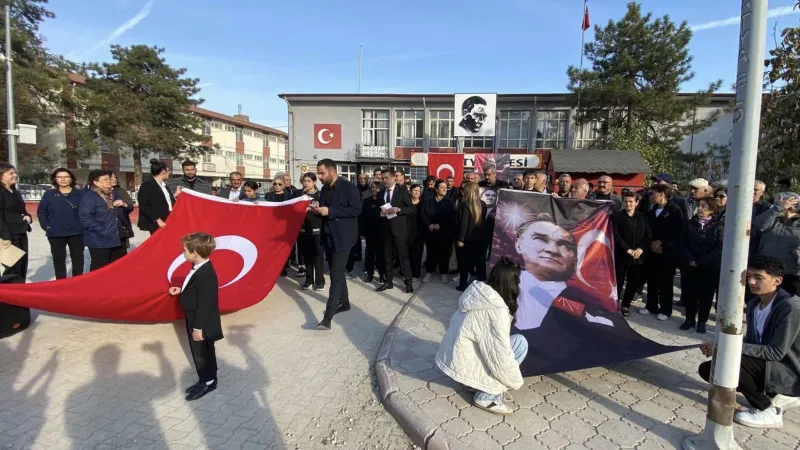 CHP'den Anma Töreni Çıkışı: Tatil Atatürk'ü Gölgeleyemez!