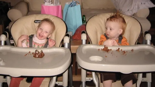 Çok ünlü bir aşkın ilk bebekleri oldular... Bir zamanlar 1 yaşında, şimdi 21... İyi ki doğdunuz canlarım!