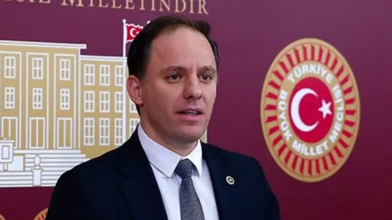 Deniz Yavuzyılmaz AKP dönemi İBB'nin otomobil peşkeşini tek tek sayıp İçişleri Bakanı'na seslendi!