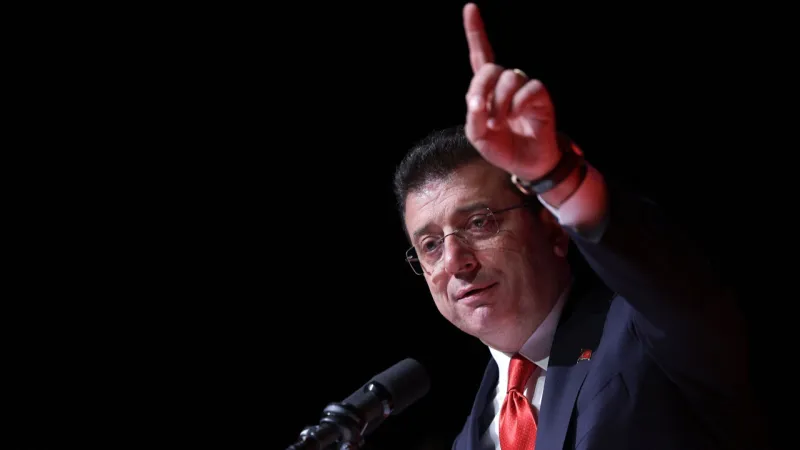 Ekrem İmamoğlu'ndan gençlere mesaj: Yeni yönetimin ilk adımlarını atıyoruz