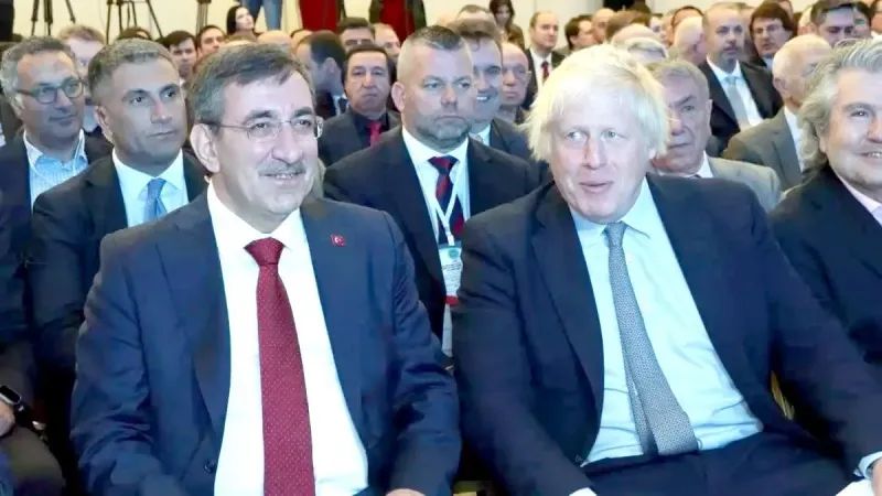 Boris Johnson'dan Türkiye'ye Övgü: İngiltere Otoyol Yapamadı!