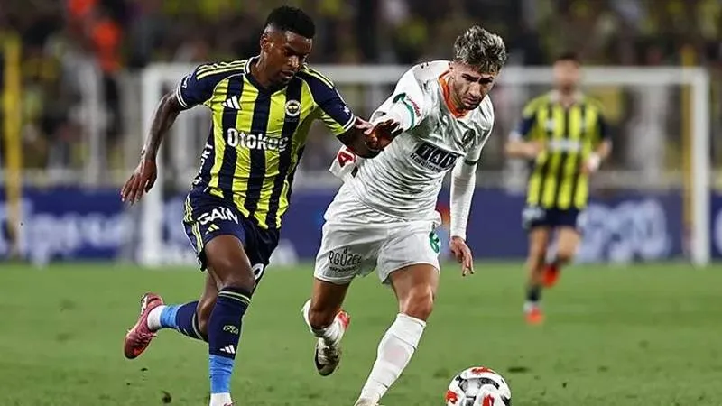 Fenerbahçe Maçında Şok! Biletsizleri Stada Alan Tutuklandı!
