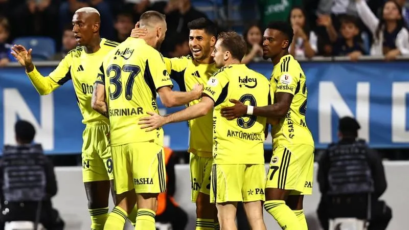 Fenerbahçe Stuttgart Maçı: Muhtemel 11'ler ve Şifresiz Yayın!