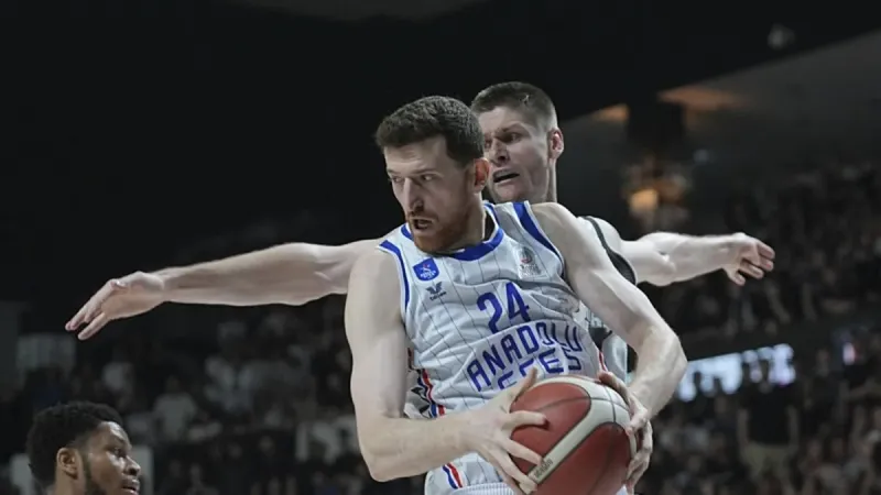 Final için ilk adım! Beşiktaş Fibabanka - Anadolu Efes: 87-90 | MAÇ SONUCU