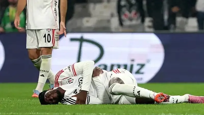Beşiktaş'ta Abraham Alarmı! Derbiye Yetişecek mi? Şenol Güneş Ne Dedi?