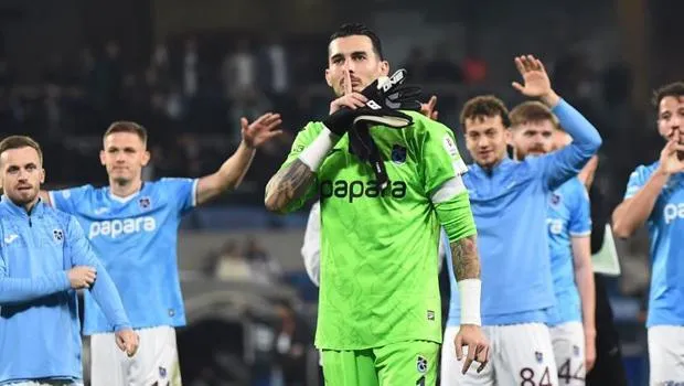 Galatasaray'ın Yeni Kalecisi Kim Olacak? Uğurcan mı, Berke mi?