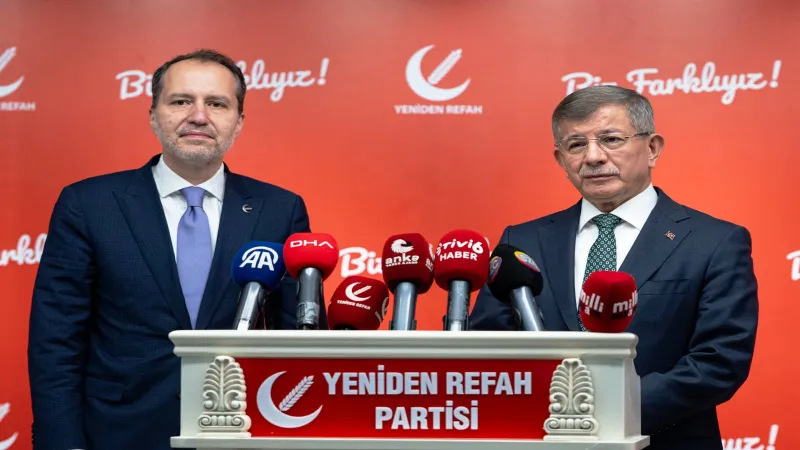 Yeni Anayasa'ya Destek mi Geliyor? Davutoğlu'ndan Kritik Açıklama!