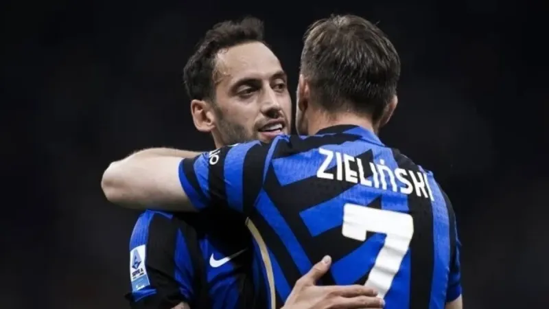 Hakan Çalhanoğlu Şampiyonlar Ligi kupasını istiyor