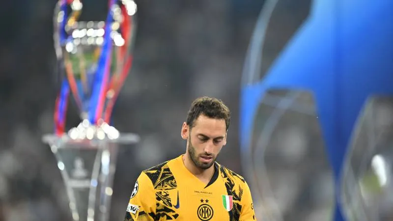Hakan Çalhanoğlu, Şampiyonlar Ligi tarihine geçti