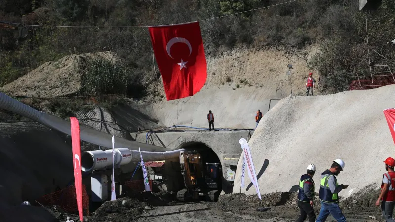 Hatay'da Dev Atık Su Tüneli! Deprem Sonrası Büyük Proje
