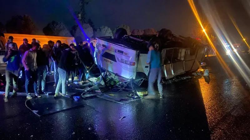 Hatay'da Midibüs Faciası! 25 Tarım İşçisi Yaralı!