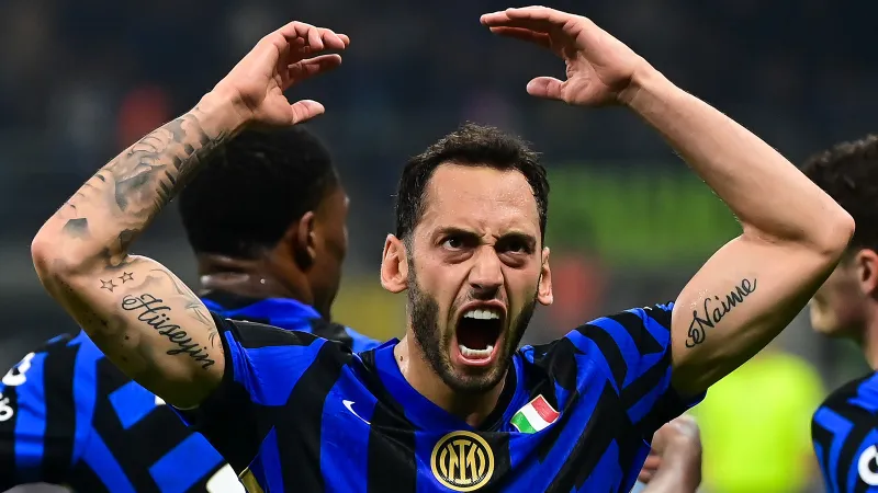 Hakan Çalhanoğlu Inter'e Bağlı mı? O Açıklama Ortalığı Karıştırdı!