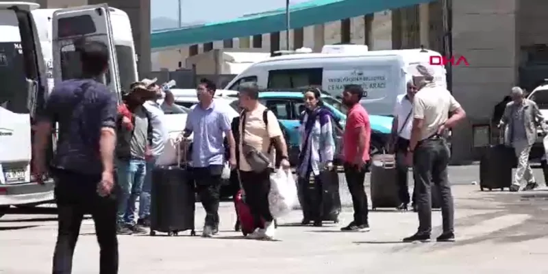 İran'daki Ummanlı'lar Van üzerinden tahliye ediliyor