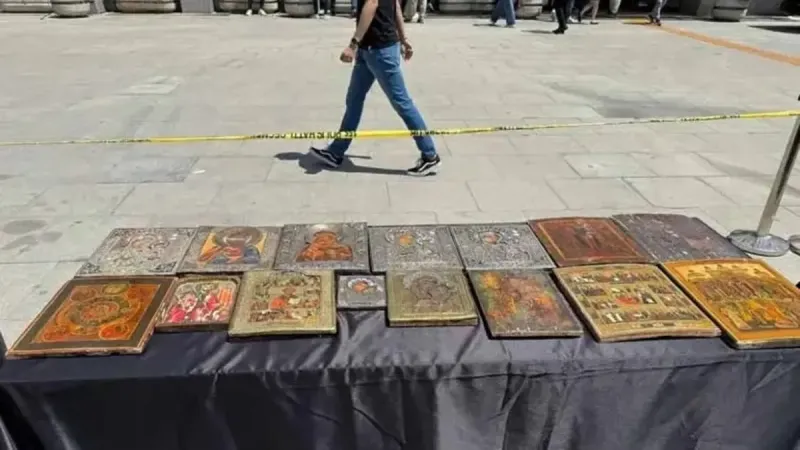 İstanbul'da tarihi eser operasyonu! Padişah fermanı ele geçirildi