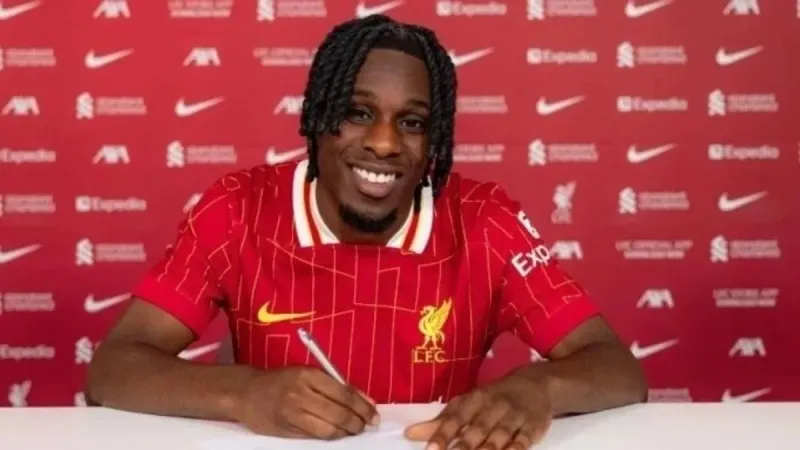 Jeremie Frimpong resmen Liverpool'da