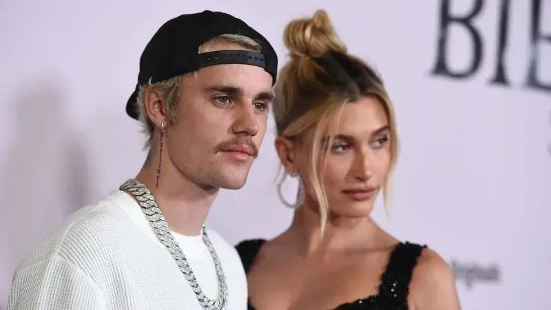Justin Bieber'dan Bebek Müjdesi Mi? İşte Olay Yaratan Pozlar!