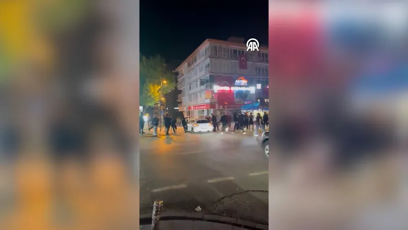 Kadıköy'de Şampiyonluk Kutlamasında Saldırı! O Anlar Kamerada!