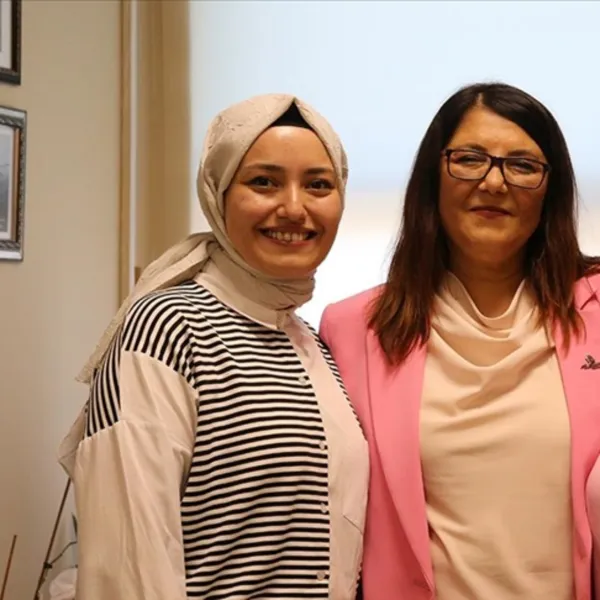 Kanseri Yendi, Şimdi Kadınlara Umut Oluyor!