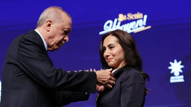 Siyasi Transferler: Seçmen İradesine İhanet mi? Kiras'tan Şok Sözler!