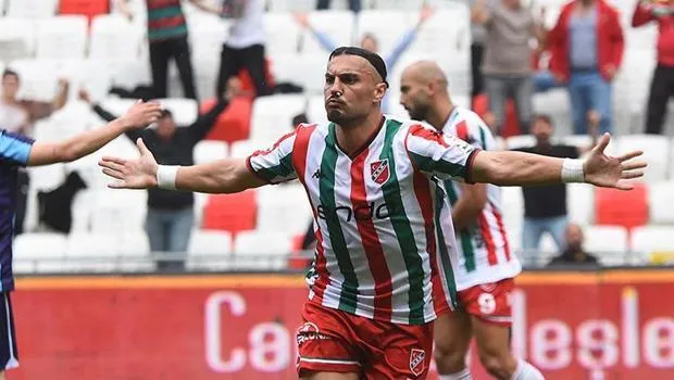 Karşıyaka'da Yaprak Dökümü! Yıldızlar Takımdan Ayrılıyor Mu?