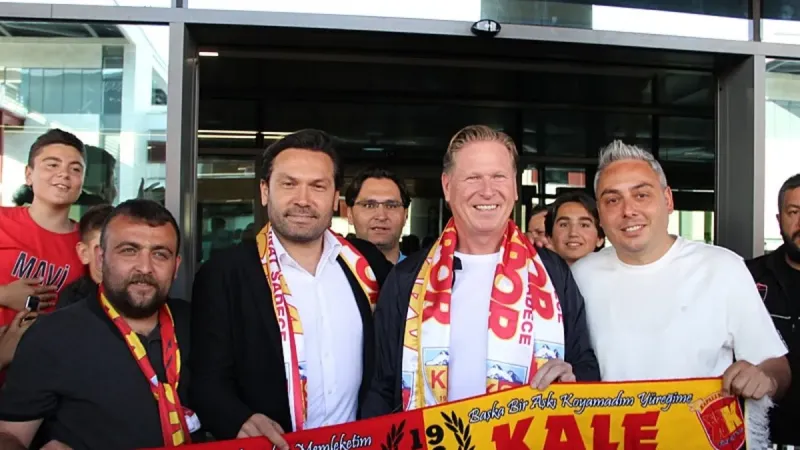 Kayserispor'un yeni teknik direktörü Markus Gisdol, şehre geldi!