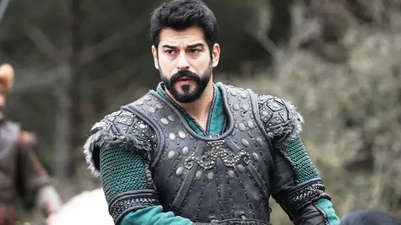 Kuruluş Osman'ın yıldızı Burak Özçivit konuştu: "Biz hikaye ve tarih olarak çok zenginiz"