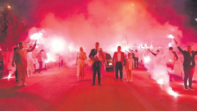 Konya'da Meşaleli Kız İsteme Şoku! Olay Emniyete Taşındı!
