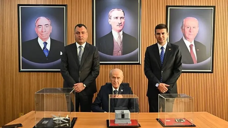 MHP Genel Başkanı Bahçeli'den Ülkü Ocakları'na bayram ziyareti