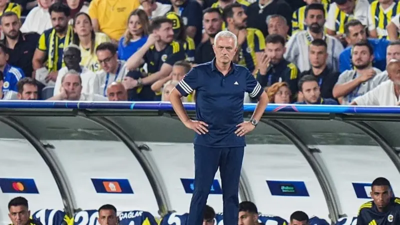 Mourinho'dan Şok Karar! Benfica Maçında O İsim Sahada!