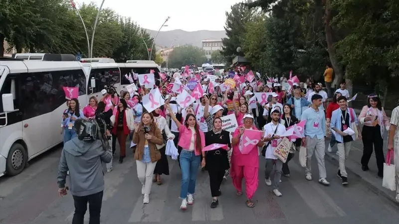 Muş'ta Onkoloji Günleri: 18 Ülkeden Bilim İnsanları Buluştu!