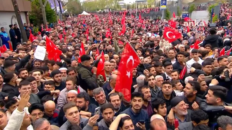 Enflasyon Pankartı Açan İşçiye Ret! AKP Mitinginde Neler Yaşandı?