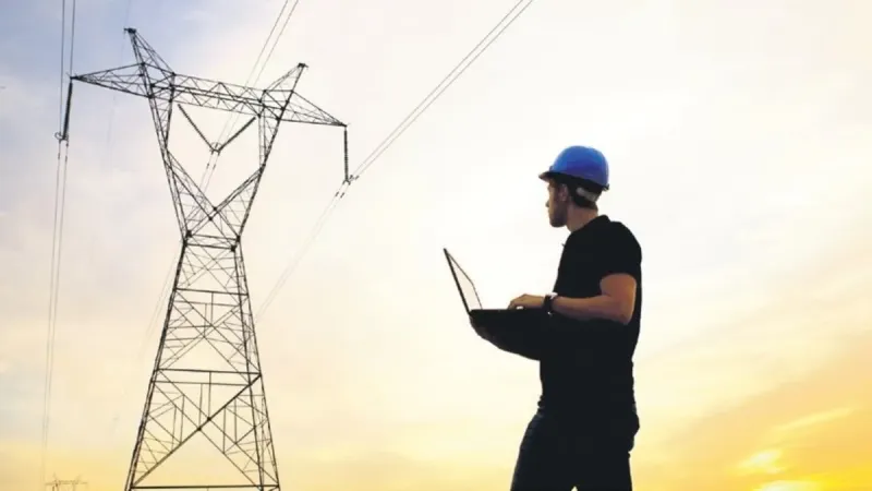 Avrupa Karanlığa Gömüldü! Türkiye'de Elektrik Kesintisi Neden Yok?