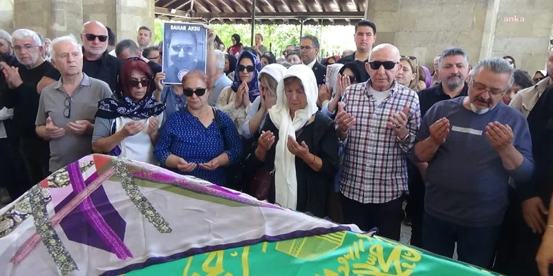 Bahar Aksu'nun Cenazesinde Kadınlardan Tarihi Direniş!