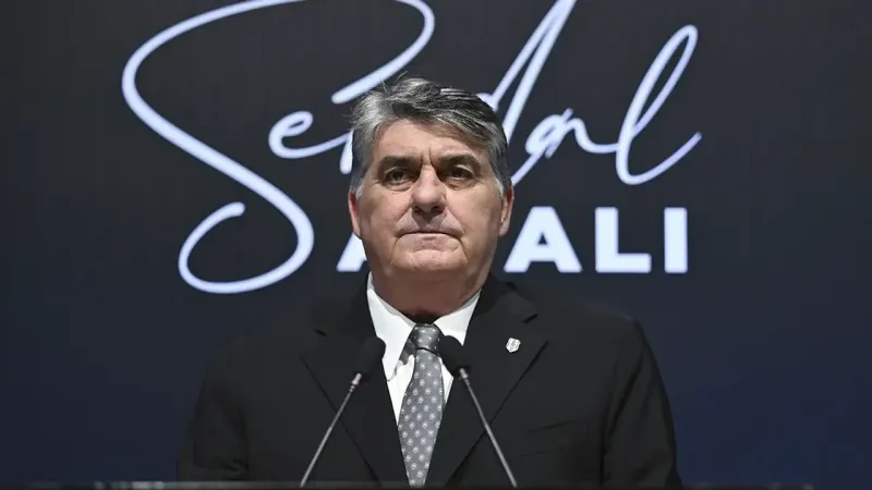 Beşiktaş'ta Şok Ayrılık! Demir Ege Tıknaz Gidiyor Mu?
