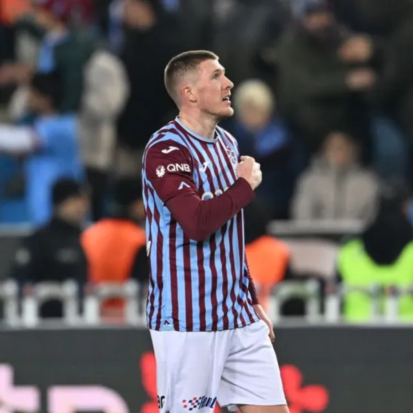 Lundstram'dan Süper Lig İtirafı: Deplasmanda Oynamak Cehennem!